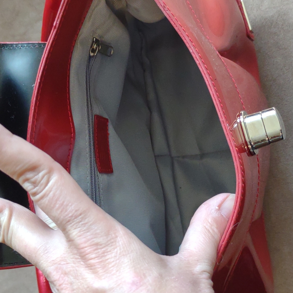 Beijo Red Patent Leather Bag - Picture 6 of 8
